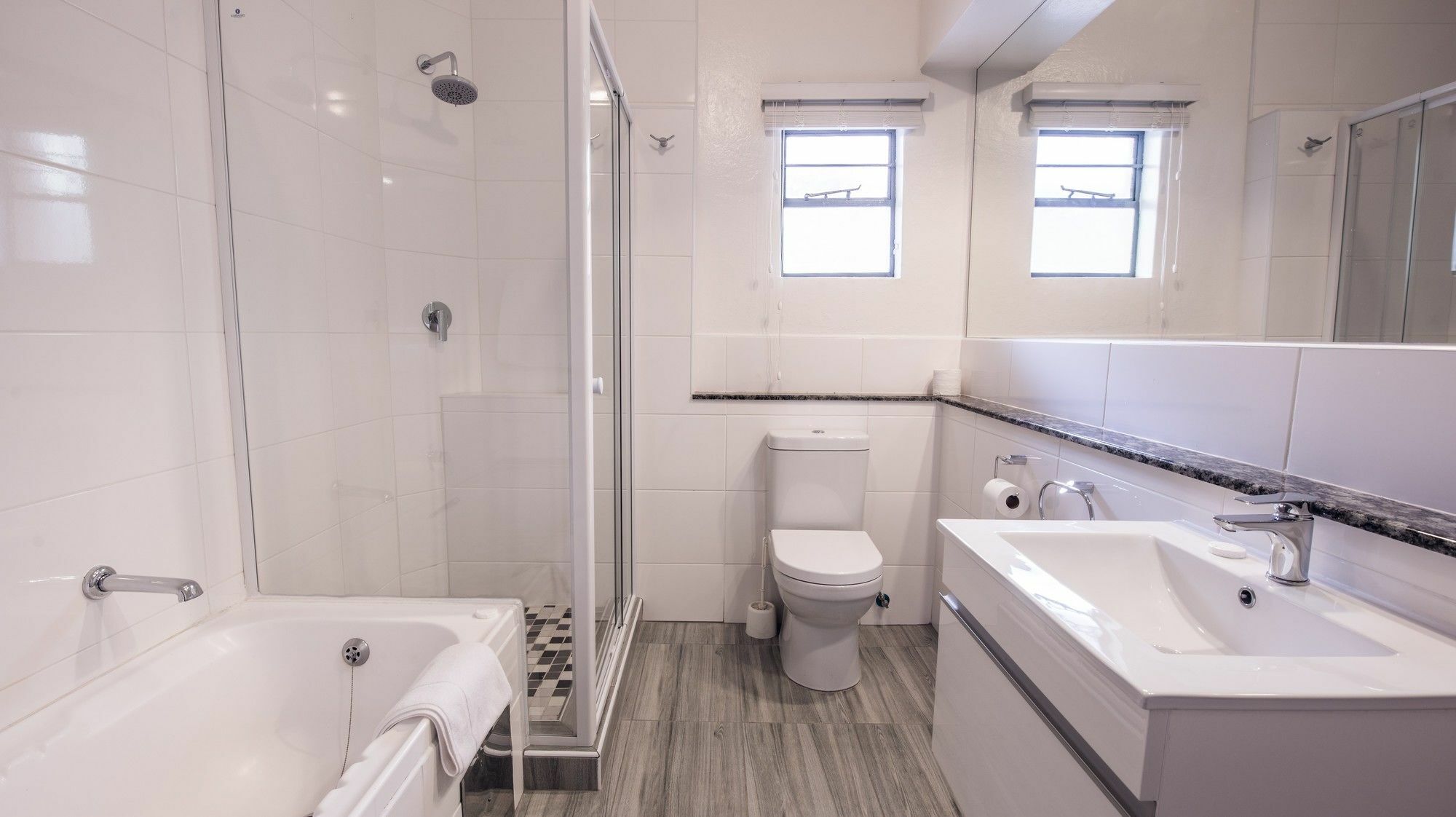 Airport Inn Executive Suites Kempton Park Exteriér fotografie
